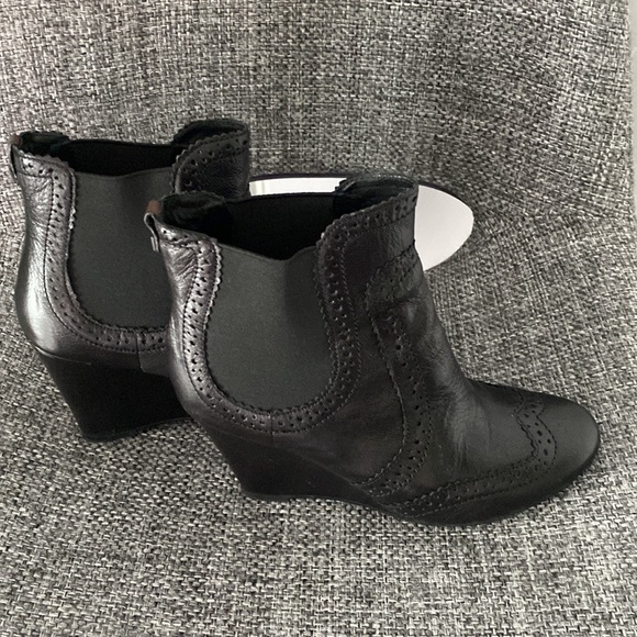 Rudsak booties .Black size 9 . Very good condition. Wore only twice. - Picture 6 of 6